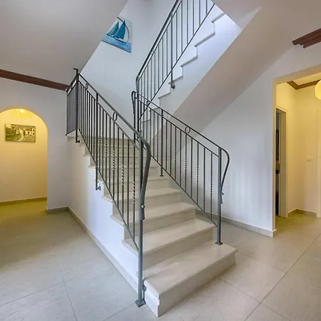 - 3 Minutes From The With Heated Eco-pool And Sunset View Afionas